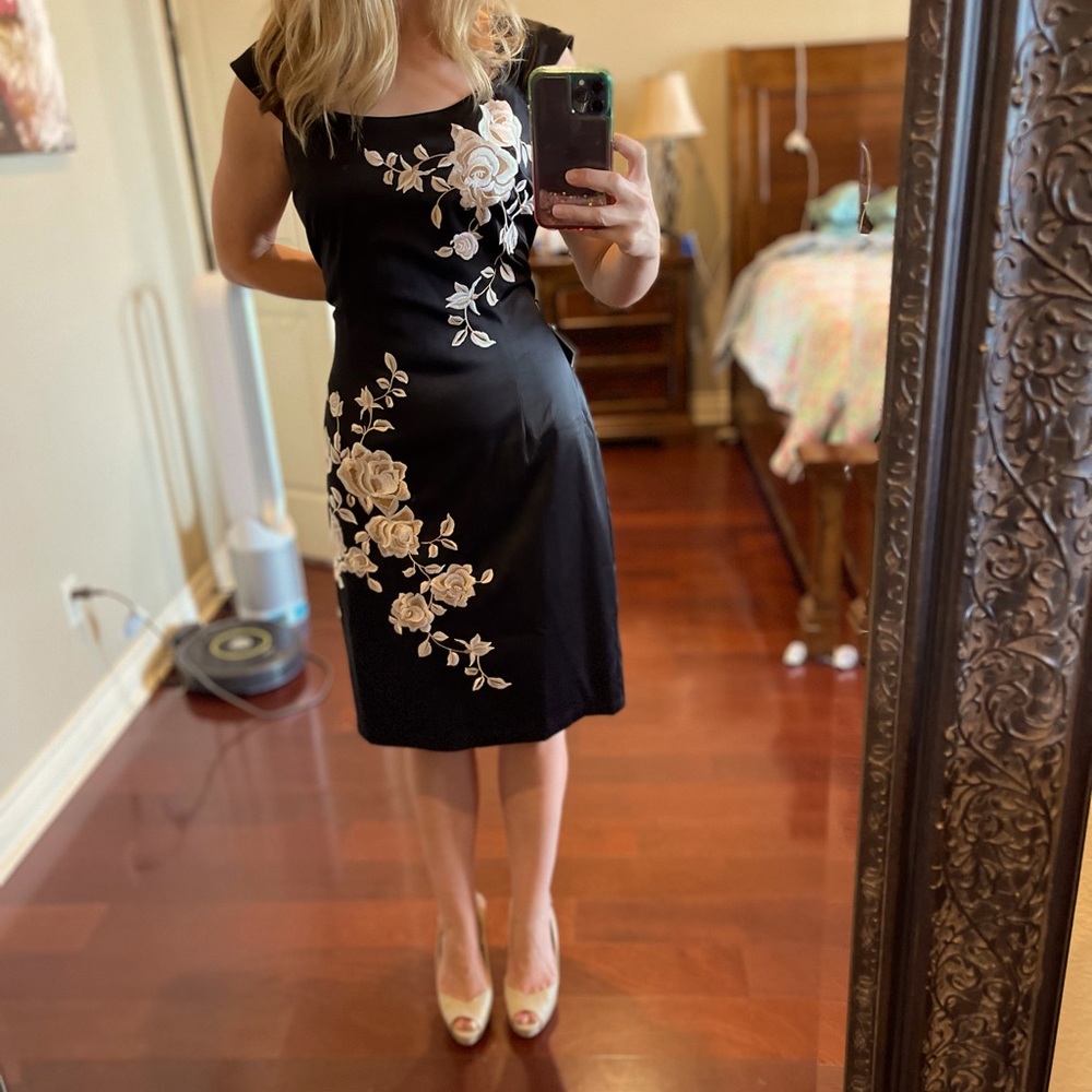 White House black-market dress